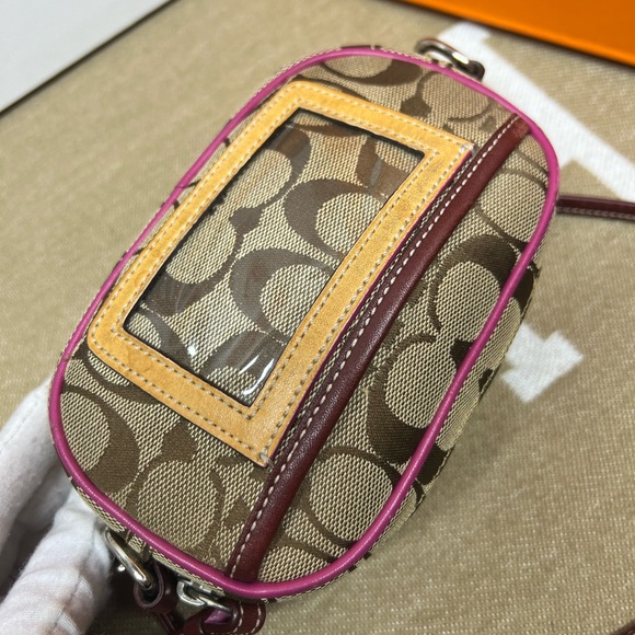 COACH RARE Jacquard Signature "C" Pink Suede Camera Crossbody Bag - Picture 5 of 9